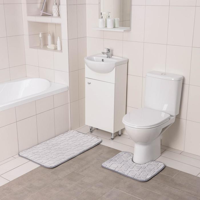 Набор ковриков для ванной и туалета Доляна «Светящиеся фигуры», 2 шт: 50×80, 50×40 см, цвет серый